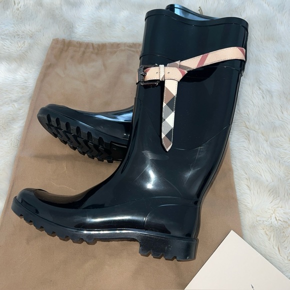 Burberry Rain Boots Nova Check Strap - Picture 7 of 7